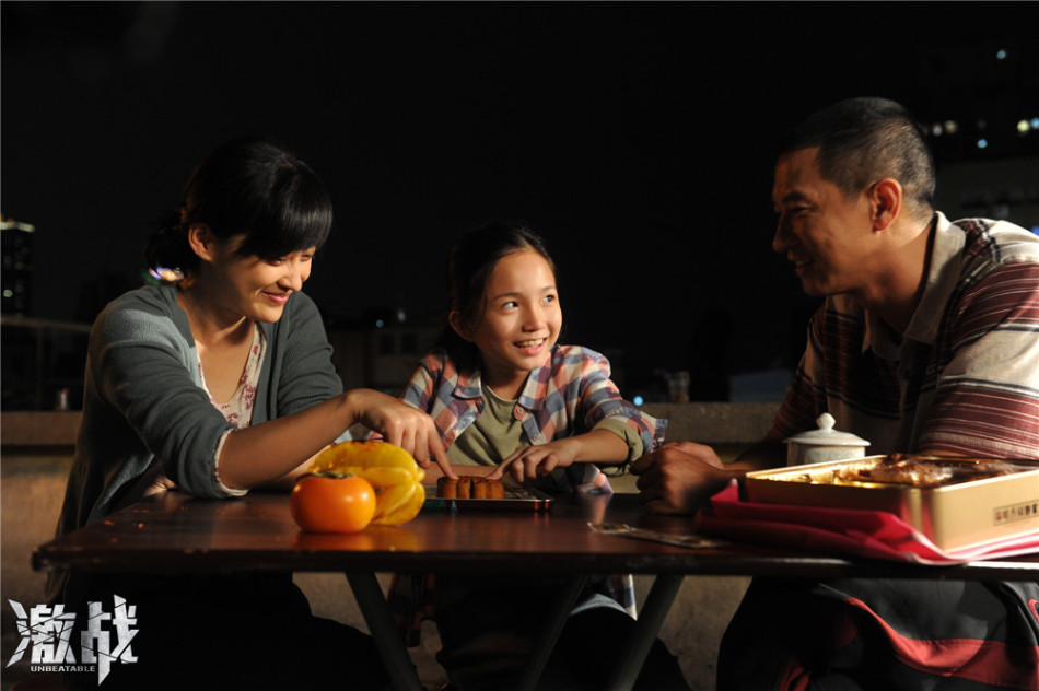 《激戰》曝張家輝李馨巧梅婷家庭照