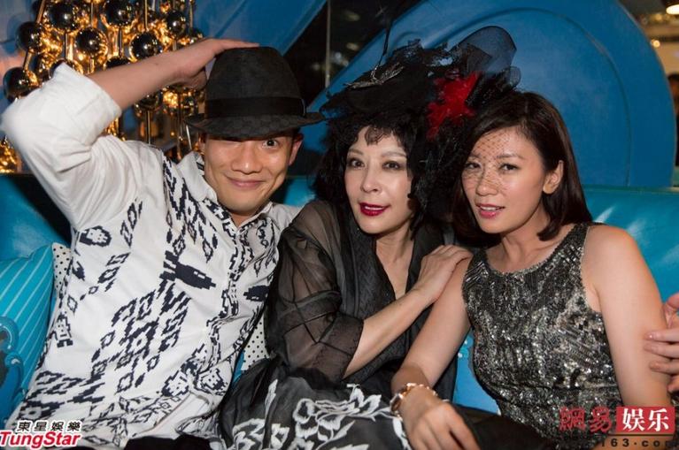劉嘉玲辦派對為好友慶生關之琳助陣