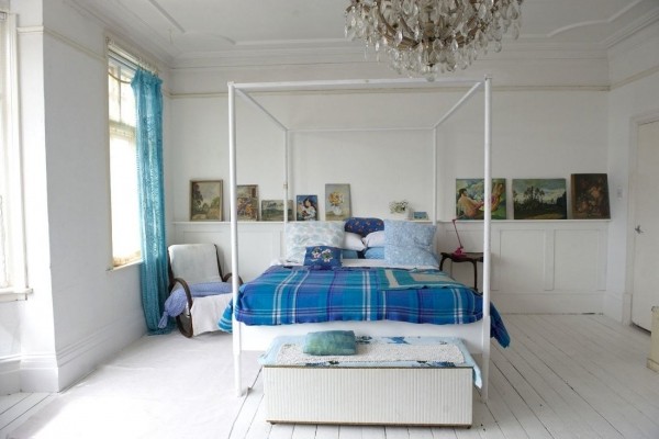 �üҾ�ɫ�ʊy�c�L��Ӣ���F����Ԣ