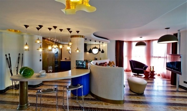 ��ÿ��g��ɫ�г�Mˇ�g�е�סլ