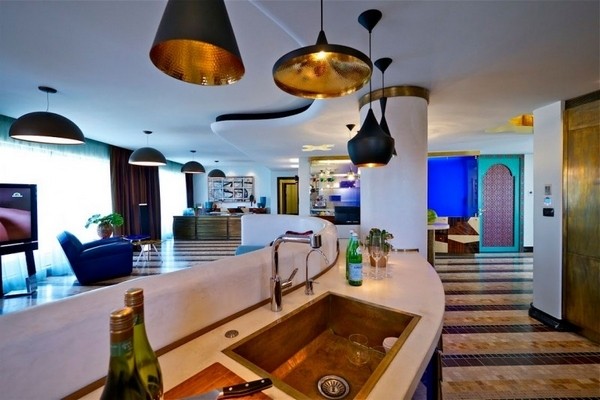 ��ÿ��g��ɫ�г�Mˇ�g�е�סլ