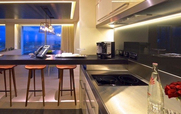 �������к��L����ɫ����픹�Ԣ