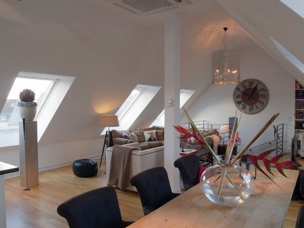 ����һ��Ĳ�ɫ�w��(��)