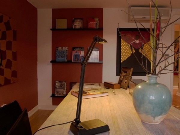 ����һ��Ĳ�ɫ�w�ǣ�����