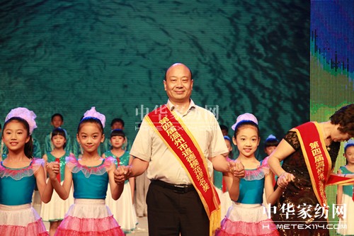 盛宇董事長曾上教獲市“道德模范提名獎”