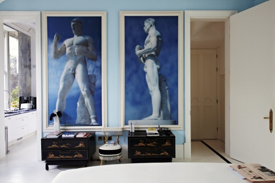 �{����ư���Ã��ŵĵ��{ɫ��Ԣ