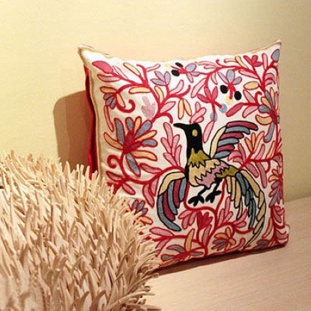 風(fēng)格獨(dú)特刺繡家居陳設(shè)