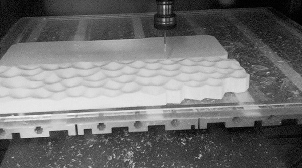 體現白天和夜晚差異化的床頭柜