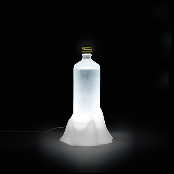 優雅與情趣兼具的火山燈