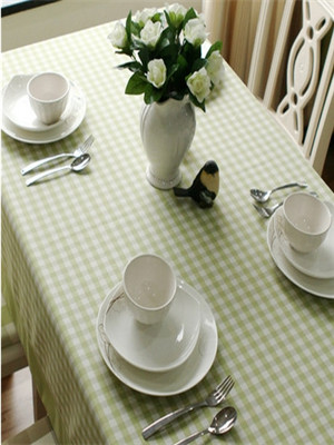 甜蜜溫馨用餐時間 桌布扮靚餐桌