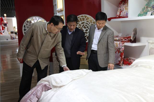 ���ýz�I��ʡί�M�����I(l��ng)��(d��o)�W���{(di��o)��