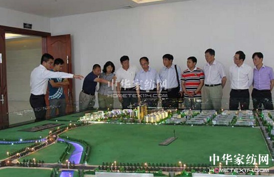 中國(guó)紡織工業(yè)聯(lián)合會(huì)副會(huì)長(zhǎng)楊紀(jì)朝蒞臨廣安考察