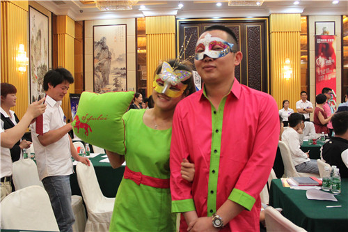 2014��ʥ���R�ﶬ��Ʒ�l�����gϲ���_