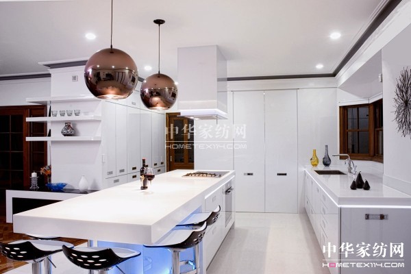 【4】現(xiàn)代簡約風(fēng)格廚房講究“設(shè)計(jì)”不簡單