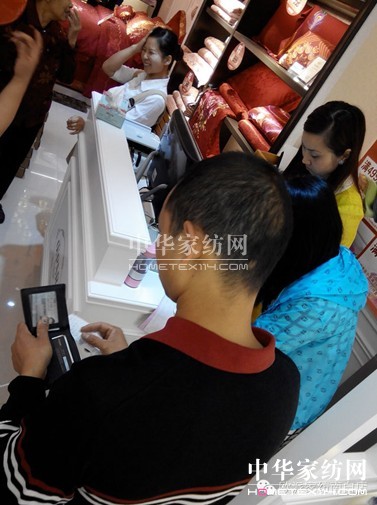 �W�ɼҼ��ϰ׵��_�I(y��)ʢ������ُ���