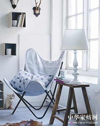 隨行邊桌隨時配合居家生活