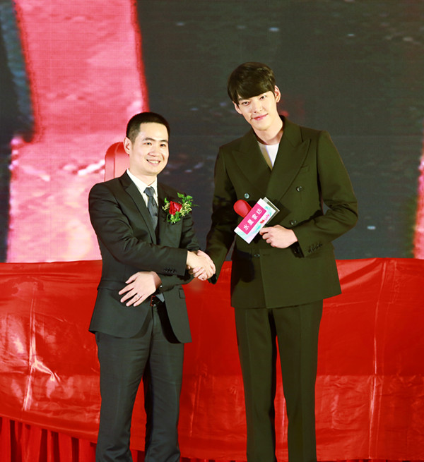 ������չ��ů�С��������ˮ�ǼҼ���ů����