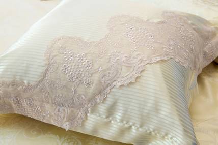 歐派家紡:婉約端莊,知性優雅