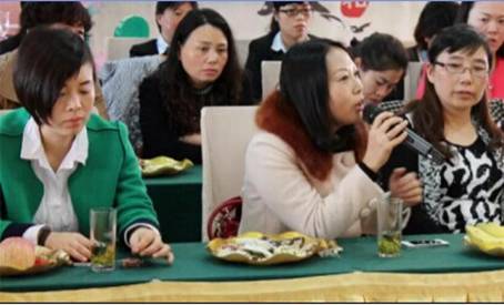 ���ˍu�Ҽ�2015������Ʒ�b�p��(hu��)�߽�(j��ng)�N����Մ��(hu��)�A�M�Y(ji��)����