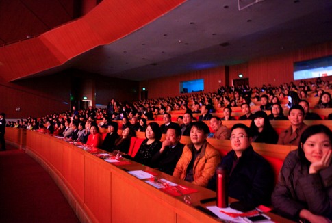 夢(mèng)潔圣誕交響音樂會(huì),百對(duì)夫妻說“我愛你”