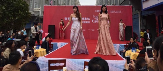 香港卡撒天嬌家紡湖南靖州店、江蘇溧陽店同日開業(yè)、現(xiàn)場火爆