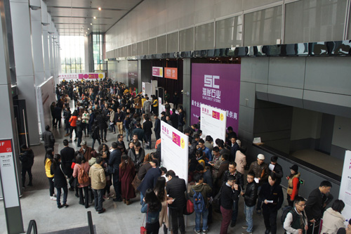 2015�V�݇��H�OӋ�ܡ���耳�չλ��������׷��