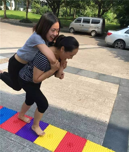 �Pʢ�Ҽ���������񹲾ۣ�ͬ��(chu��ng)�＾�x��