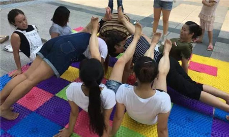 �Pʢ�Ҽ���������񹲾ۣ�ͬ��(chu��ng)�＾�x��