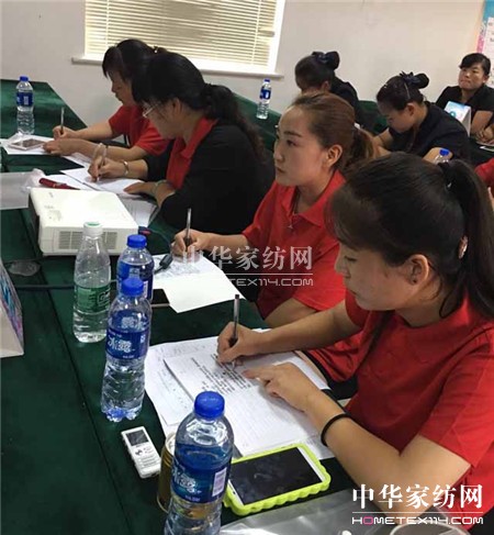 ������ؾ�Ӣ�R������ϵ�＾�lչ��