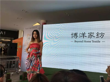 �w��֥�@�G���಩��Ҽ�����ɼ���W���R˹���u��������F(xi��n)��