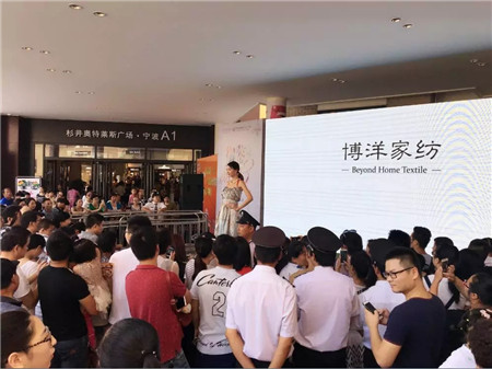 �w��֥�@�G���಩��Ҽ�����ɼ���W���R˹���u��������F(xi��n)��