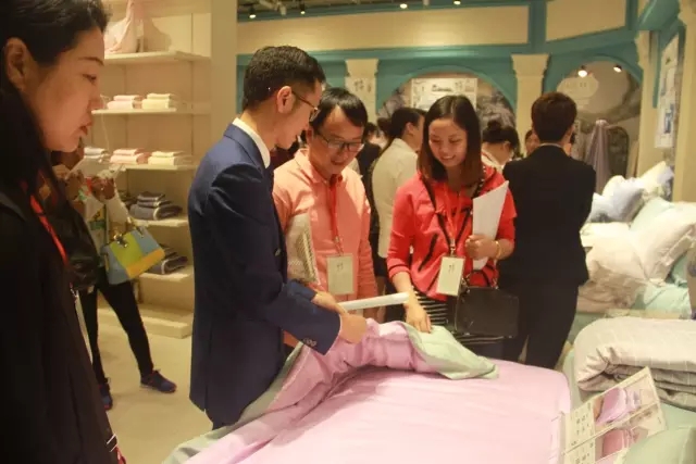 ����Ҽ������_����2017���Ķ�؛���A�M��Ļ