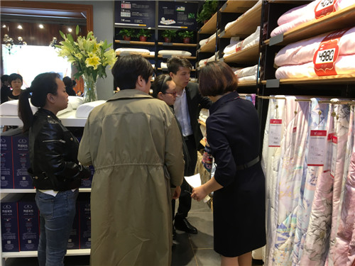 霸氣!中牟竟然有了這么一家超大凱盛家紡體驗(yàn)店!