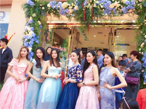 霸氣!中牟竟然有了這么一家超大凱盛家紡體驗(yàn)店!