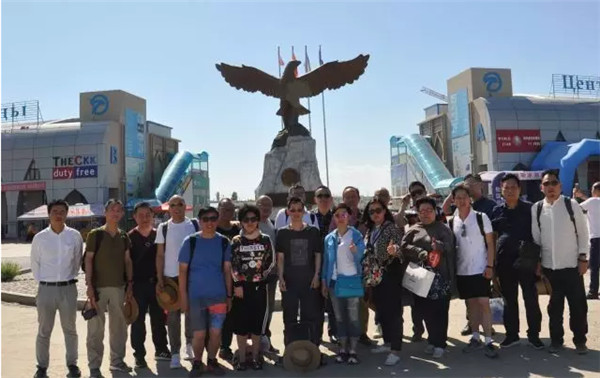 �ຼ�Ҽ�������һ��һ·�����M�½�֮������˹վ