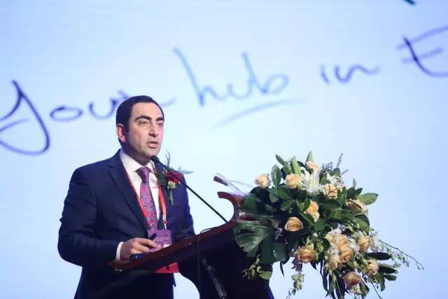 鋪就創(chuàng)新、綠色、可持續(xù)發(fā)展的新絲路!2017“一帶一路”紡織服裝產(chǎn)業(yè)發(fā)展論壇在烏魯木齊召開