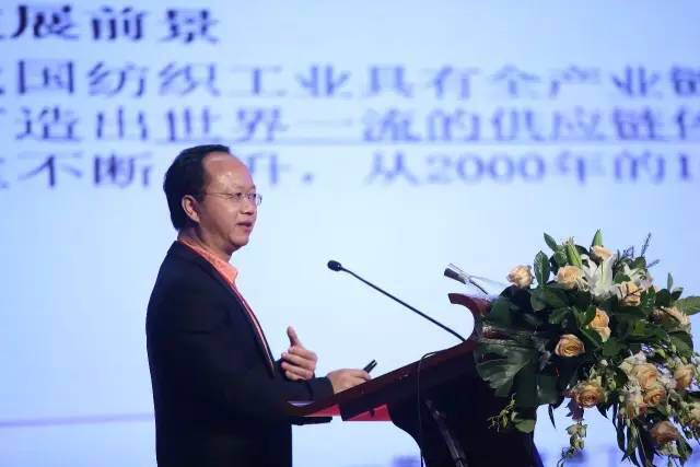 鋪就創(chuàng)新、綠色、可持續(xù)發(fā)展的新絲路!2017“一帶一路”紡織服裝產(chǎn)業(yè)發(fā)展論壇在烏魯木齊召開