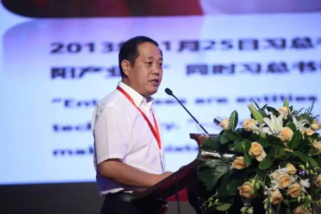 鋪就創(chuàng)新、綠色、可持續(xù)發(fā)展的新絲路!2017“一帶一路”紡織服裝產(chǎn)業(yè)發(fā)展論壇在烏魯木齊召開