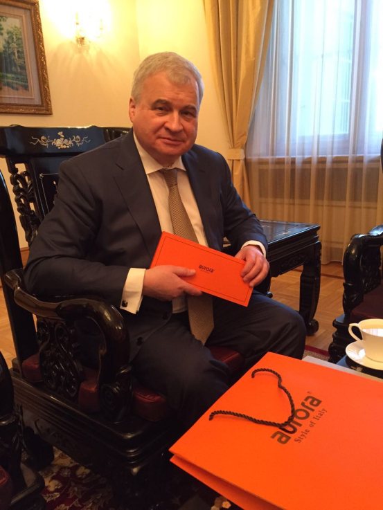 ͬ���ǽz�����W�_���{ʲô���f�������R�ˣ�