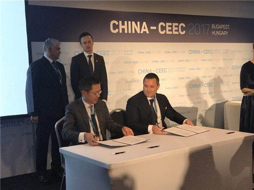 羅萊生活董事長薛偉成參加中國-中東歐國家企業(yè)合作對接會并向李克強總理匯報交流跨國合作心得