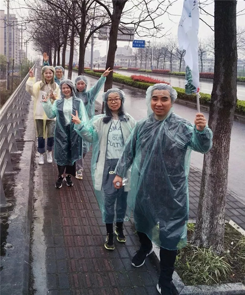 �Pʢ����F����ӨO���澳���ƵZͬ�У�