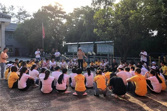 凱盛家紡2018夏季培訓會|這次我們登上了衡山